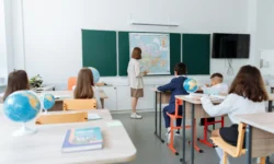 Jak budować sieć lokalnych partnerów dla szkoły prywatnej – marketing poza internetem